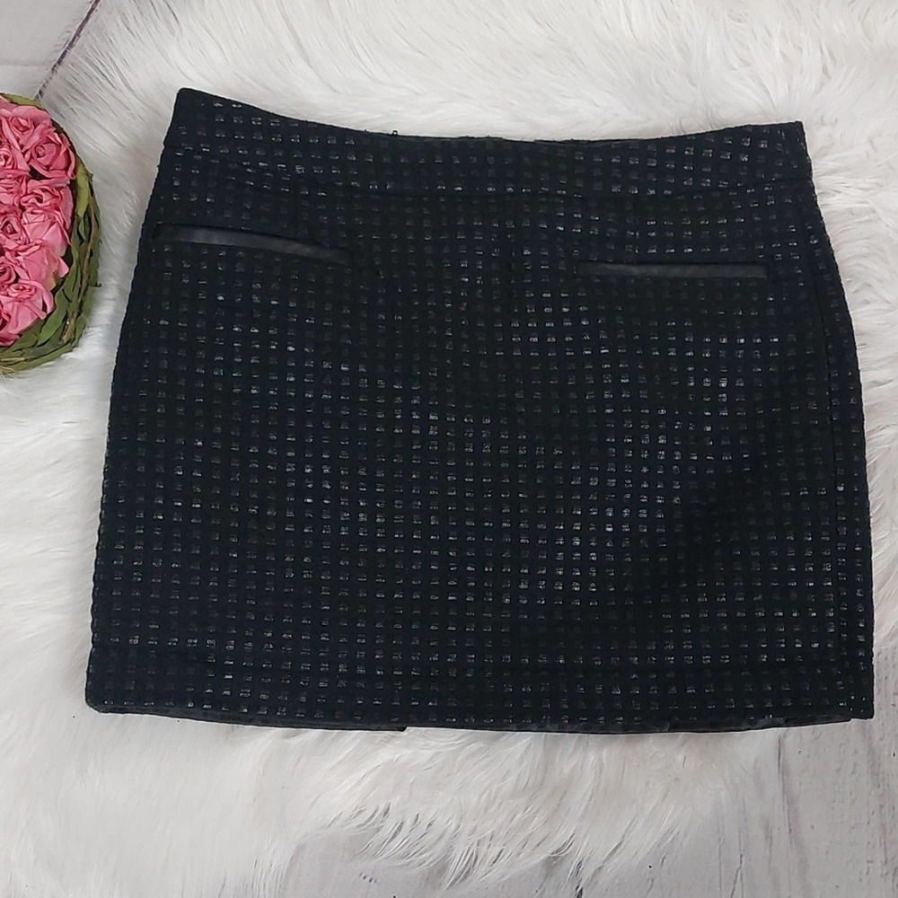 Gap size 2 black mini skirt